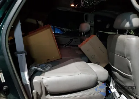 2004 Toyota Sequoia Limited from USA, damaged, VIN 226015